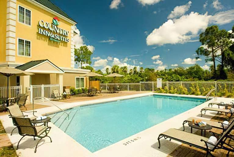 Country Inn & Suites - Vero Beach, FL